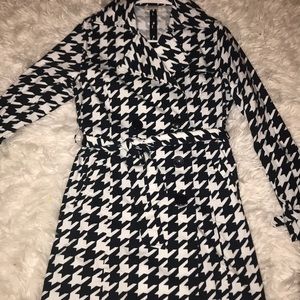 Vertigo Paris houndstooth trench coat